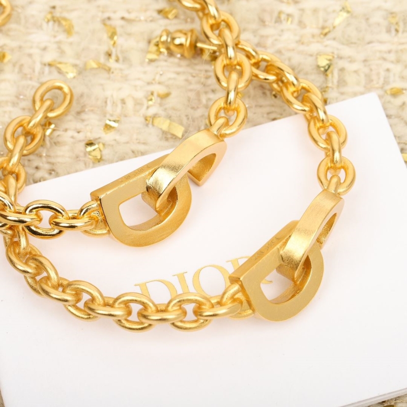 chr1st1an D10r earrings